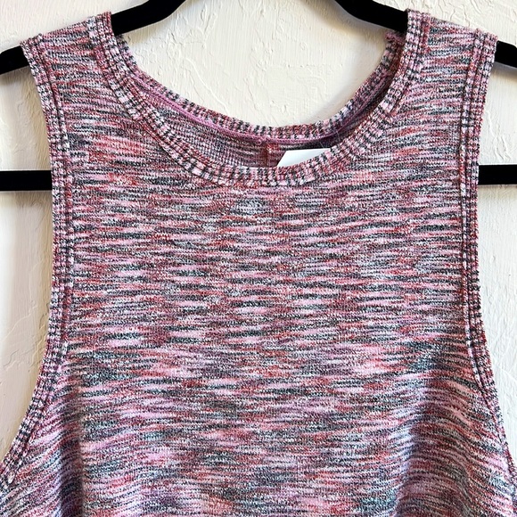 FREE PEOPLE NWT Crop Sweater Tank SIZE M/L - Picture 5 of 7